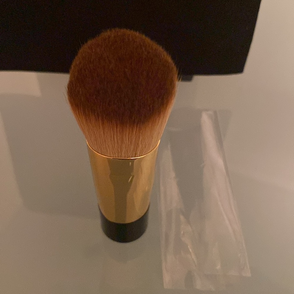 NEW Auth CHANEL makeup Brush - Picture 4 of 6